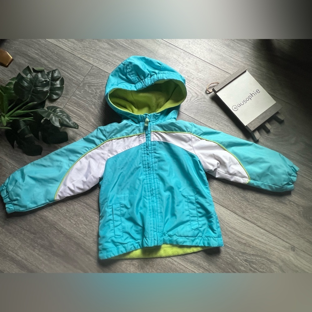 London Fog Baby Blue and White Winter Fill Zip Hooded Jacket. Size 2T